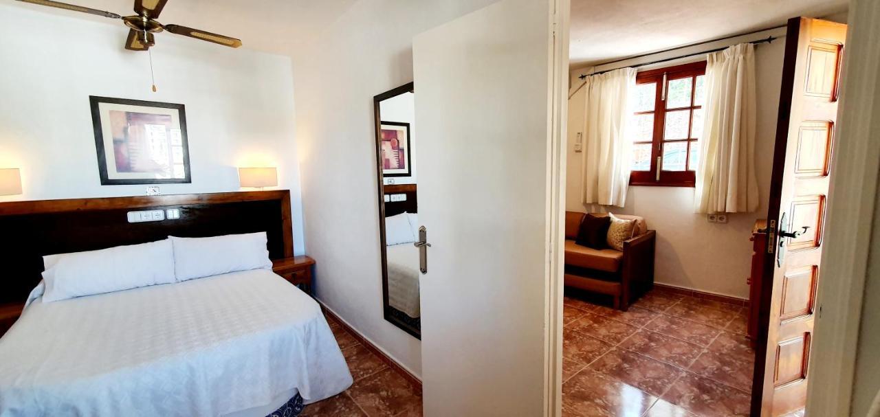 Granada Apartments Familiar Deluxe Portinatx Buitenkant foto