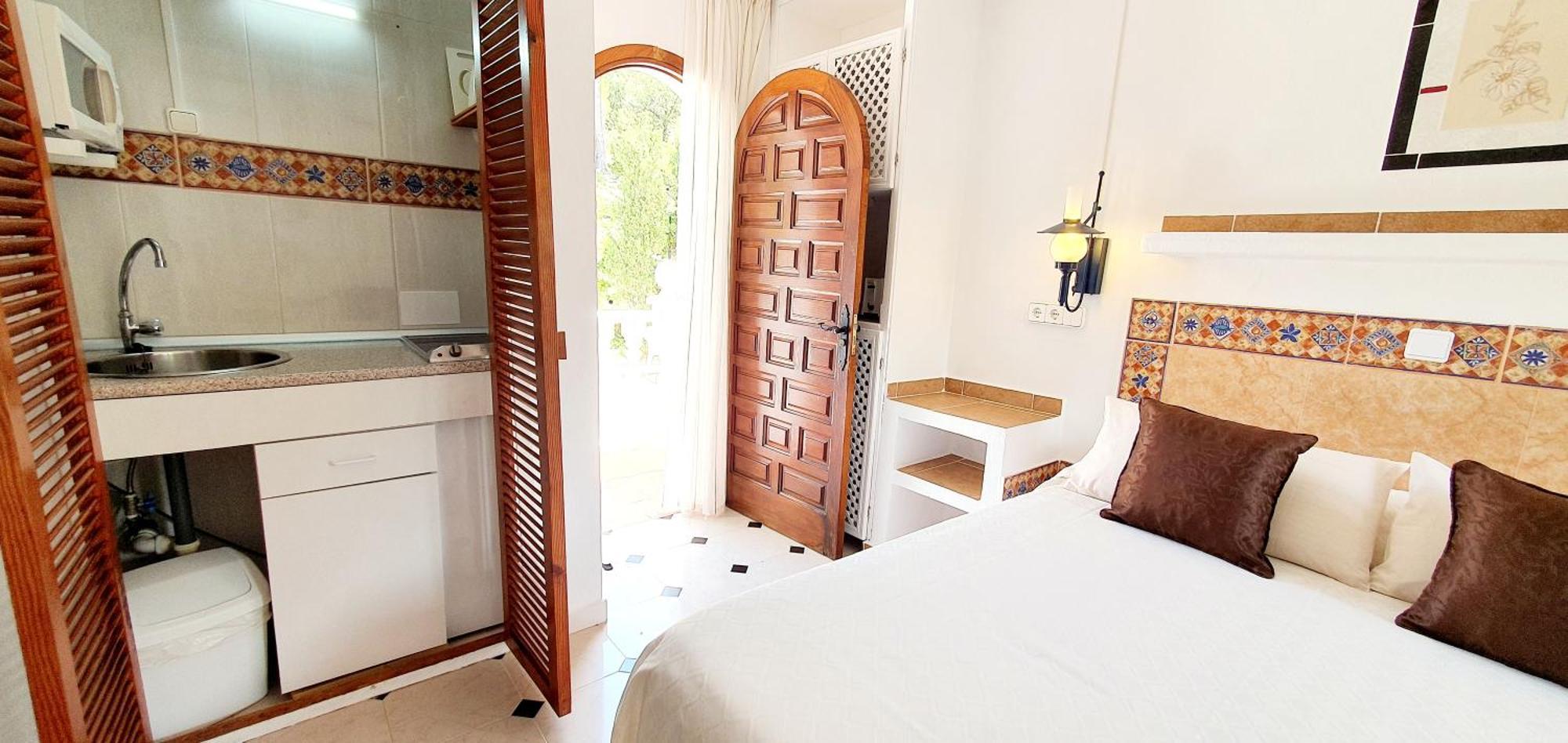 Granada Apartments Familiar Deluxe Portinatx Kamer foto