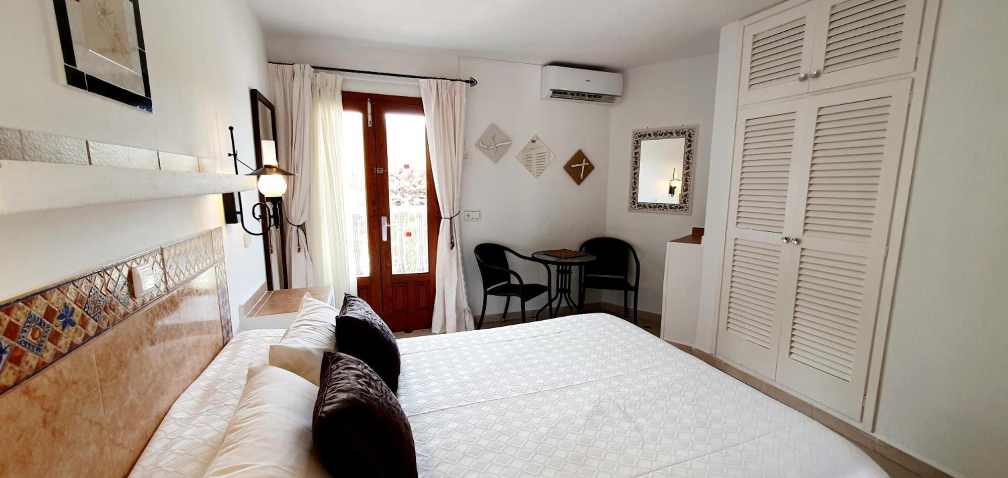 Granada Apartments Familiar Deluxe Portinatx Kamer foto